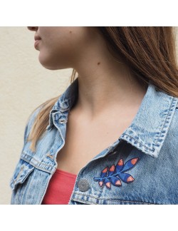 Embroidered iron-on patch with Blue Tropic pattern