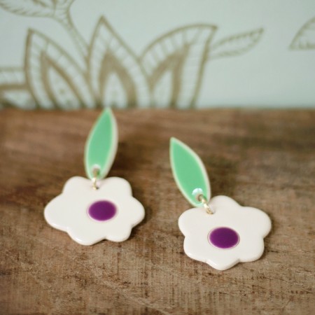 Boucles d'oreilles Marguerite coeur prune